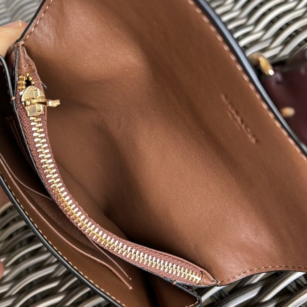 Coach Kleo Wallet In Signature Canvas Khaki Multi - Picture 8 of 16